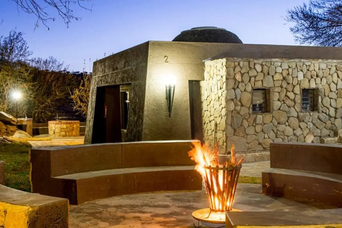 12 Day Luderitz, Sossusvlei Swakopmund, Skeleton Coast and Etosha National Park Budget (Lodging) Tour