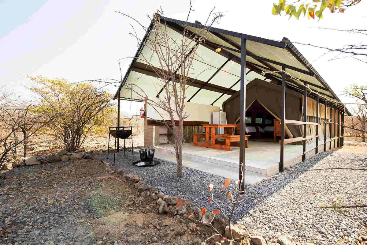 12 Day Luderitz, Sossusvlei Swakopmund, Skeleton Coast and Etosha National Park Budget (Lodging) Tour