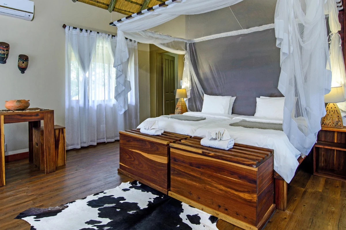 Hakusembe River Lodge