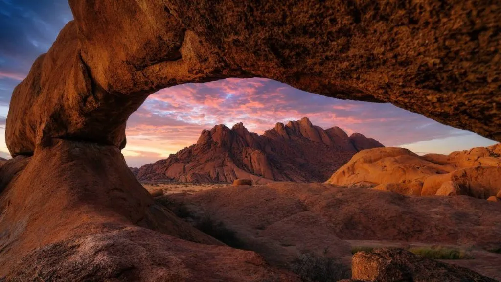 Namibia Safari 2026: Best Time to Visit and What to Expect, Safari World Tours